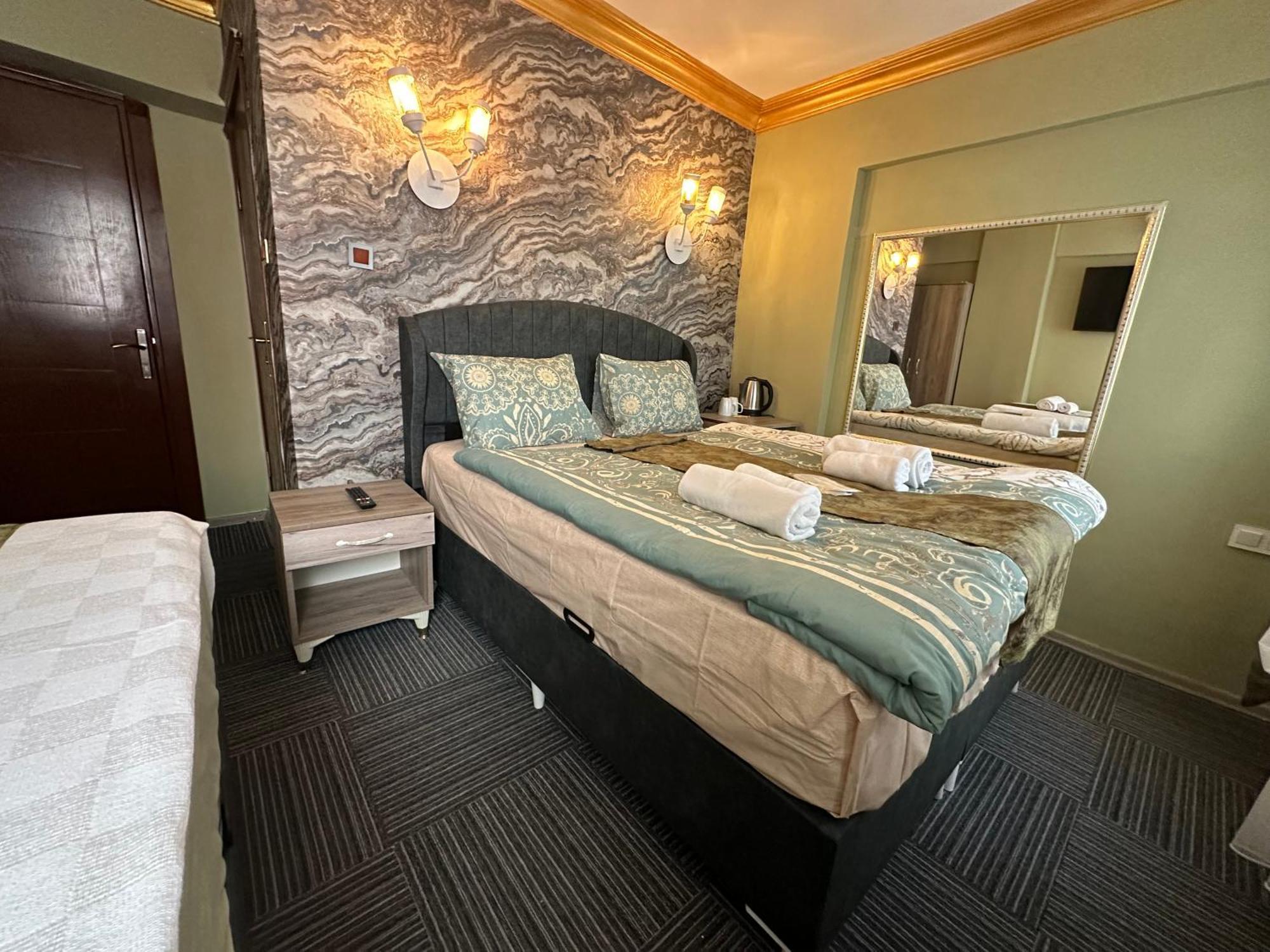 Royal Old City Hotel 3*